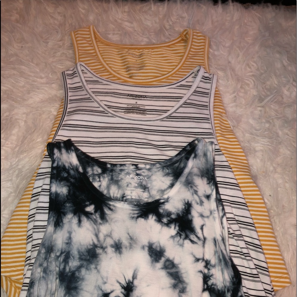 Arizona jean company size small tank tops!